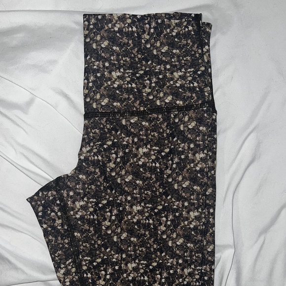 Lululemon sequin pattern leggings! - Picture 4 of 6